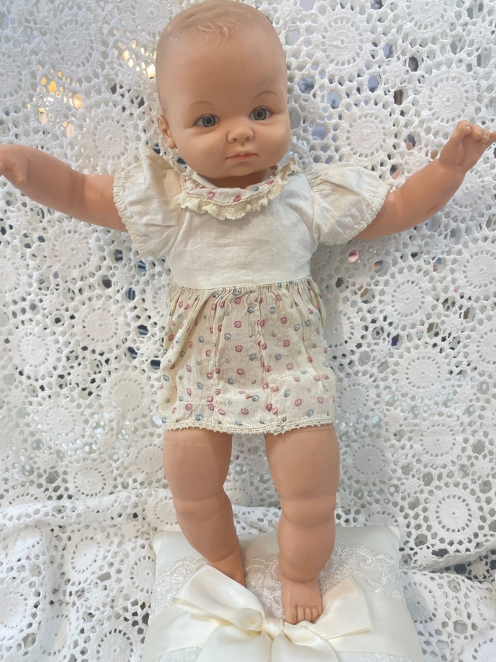 cameo Realistic jointed Baby Doll Miss Peep Girl with squeaker 1950’s Rare